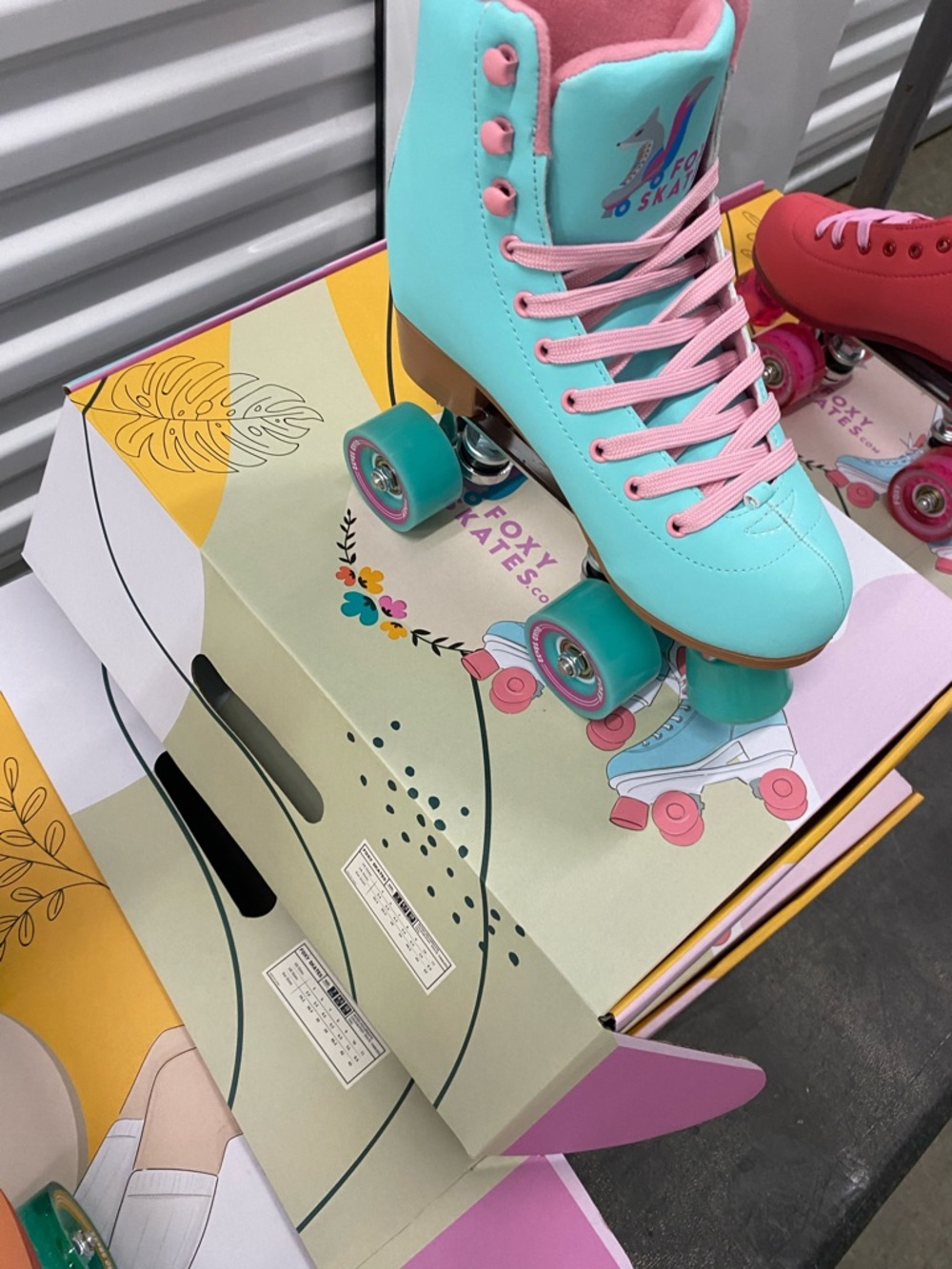 New Foxy Skates - Picture 9 of 16